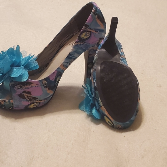 Spring/Summer Heels - Picture 3 of 3
